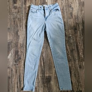 Levi's Light Wash 721 High Rise Skinny Jeans, W28 x L30
